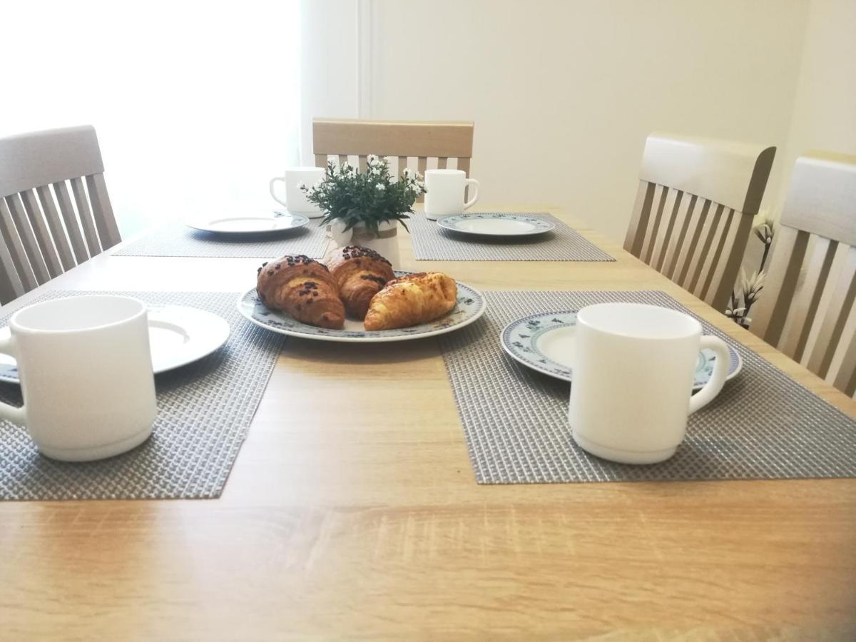 Sežana Apartments B&M מראה חיצוני תמונה